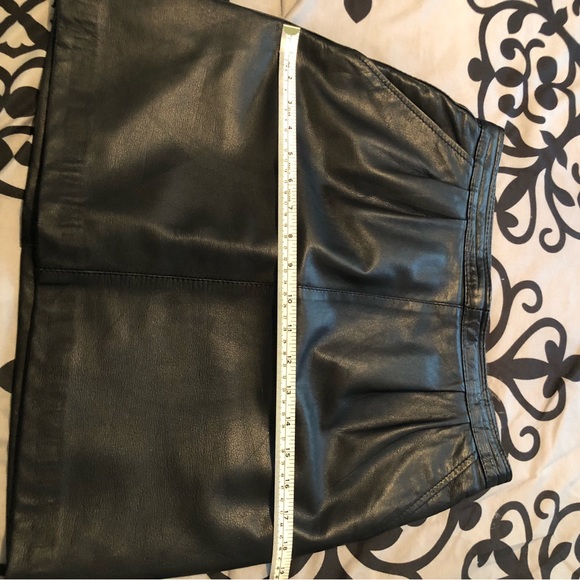 Leather mini skirt - Picture 4 of 12